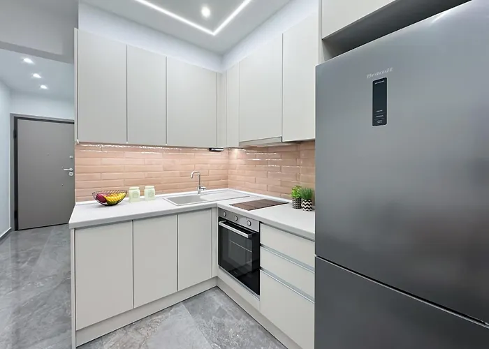 Luxurious Apartment *