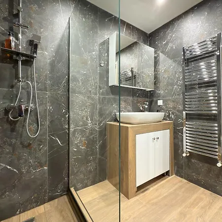 Luxurious Апартаменты *